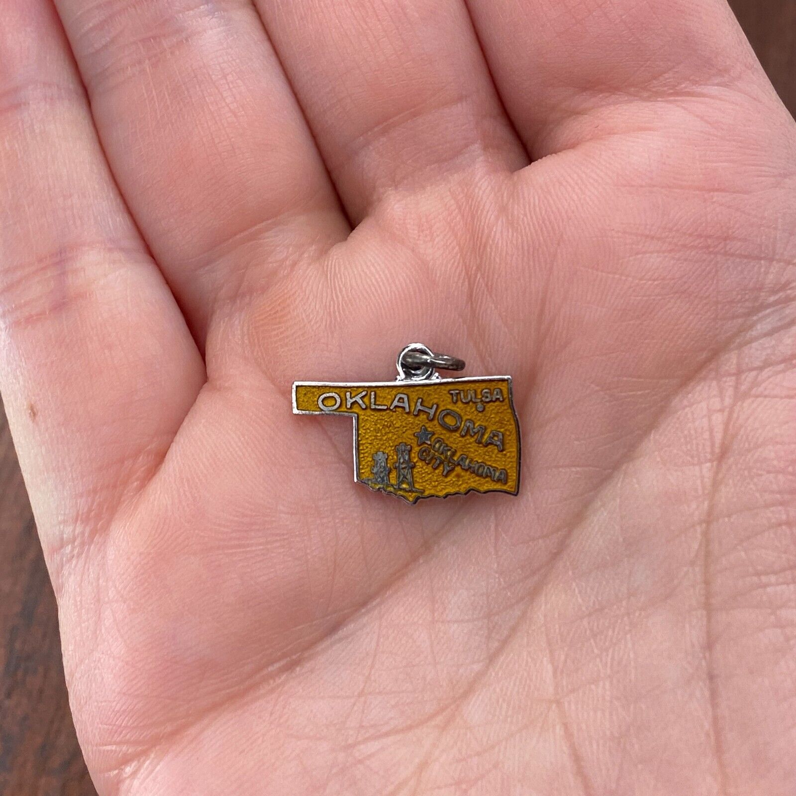 Vintage Wells 925 Sterling Silver Cloisonn Oklahoma State Map Pendant Charm 28$